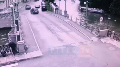 Прокуратура начала проверку после падения мальчика в Крюков канал