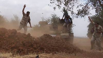 Сирия новости 7 августа 12.30: протурецкий боевик бросил гранату в жителей Рас аль-Айна
