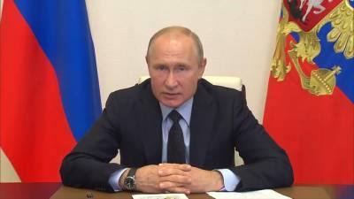 ФОМ: 56% россиян доверяют Путину