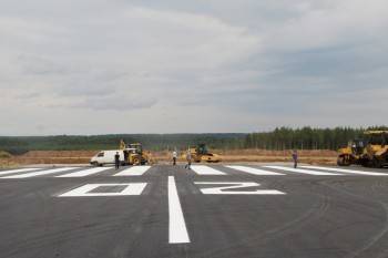 В аэропорту Великого Устюга подходит к концу реконструкция взлётно-посадочной полосы