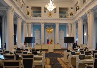 Депутаты облдумы проверили ход строительства площадки на Станкозаводской