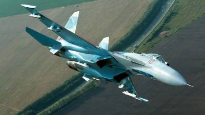 Российский истребитель Су-27 перехватил самолеты-разведчики США над Черным морем