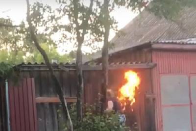 В Тверской области странный мужчина поджог гараж
