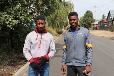 Студенты из Камеруна помогают ремонтировать рязанские дороги