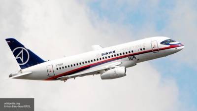 Самолет SSJ-100 подал сигнал тревоги за полчаса до посадки в Москве