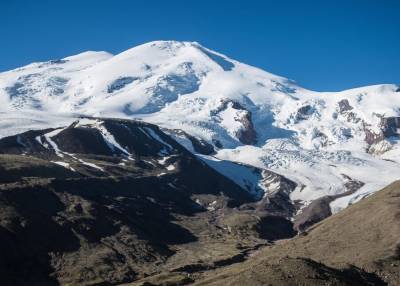 Третий за день альпинист запросил помощь спасателей на Эльбрусе – МЧС