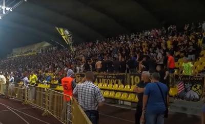 В Солигорске целый стадион скандировал «Жыве Беларусь!» После этого были перенесены два матча чемпионата Беларуси по футболу