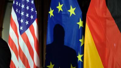 В Германии призвали Берлин и ЕС защитить бизнес от санкций США