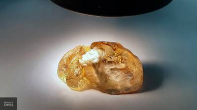 Огромный цветной алмаз в 236 карат обнаружили в Якутии