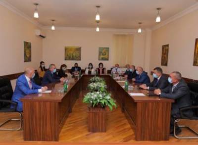 Спикер парламента НКР и секретарь Совбеза республики обсудили вопросы сотрудничества