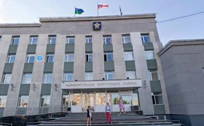 В ХМАО власти раздали чиновникам и бюджетникам квартиры, предназначенные для льготников - bloknot.ru - Югра - Сургут