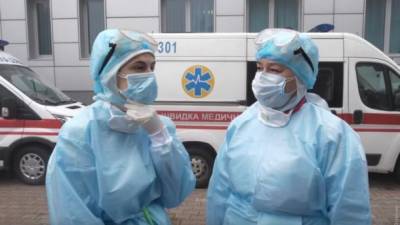 На Буковине медикам в двух больницах, которые работали с больными COVID-19, не выплатили надбавки