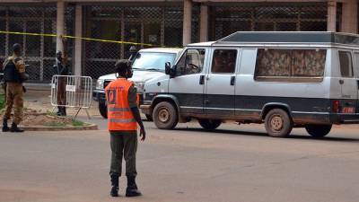Неизвестные убили на рынке в Буркина-Фасо 20 человек