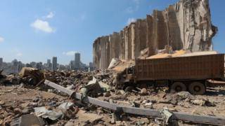 Ливан проверит, не был ли взрыв в Бейруте умышленным. ООН предупреждает о масштабном кризисе
