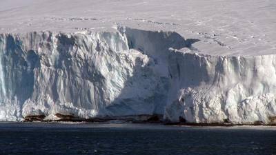 В Арктике две ледяные шапки растаяли быстрее прогнозов