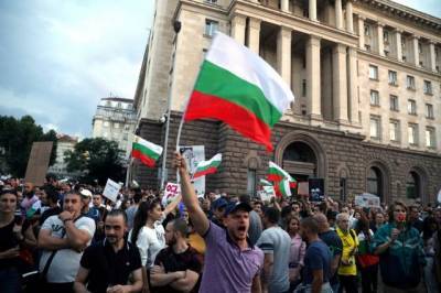 В Болгарии протестующие блокировали центр Софии палаточными городками