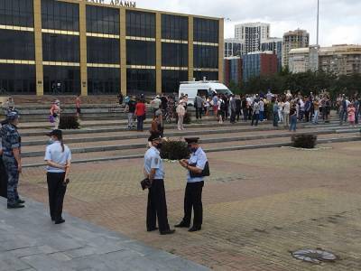 В Екатеринбурге акция в поддержку жителей Хабаровска собрала около 100 человек