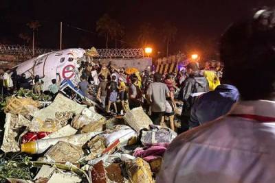Спасатели извлекли всех пассажиров аварийно севшего самолёта в Индии