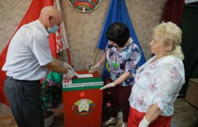 Российские сенаторы прибыли в Минск наблюдать за выборами