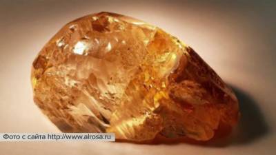 В Якутии добыли самый крупный в истории России цветной алмаз