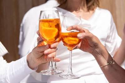 Ученые обнаружили алкоголь, который поможет облегчить течение COVID-19 - Cursorinfo: главные новости Израиля