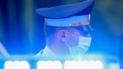 На сотрудника полиции напали с ломом в центре Москвы