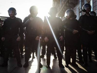 «Хамят и не знают законов»: россияне призвали не принимать в полицию лиц без образования