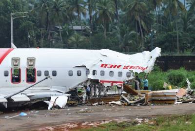 Авиакомпания уточнила число погибших в авиакатастрофе в Индии