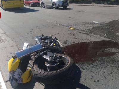 После ДТП в Киеве мотоцикл разорвало на части