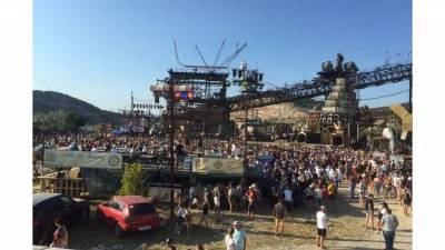 В Севастополе стартовало юбилейное байк-шоу