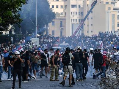 Почти 60 человек пострадали в результате протестов в Бейруте