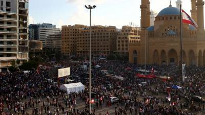 СМИ: Протестующие штурмуют здание Минэкономики в центре Бейрута