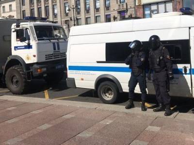 Трое петербуржцев были задержаны на акции солидарности с протестным Хабаровском