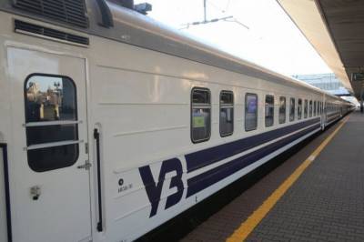 Укрзализныця возобновила остановку ряда поездов в Луцке и Тернополе