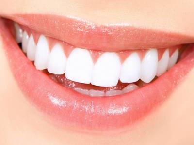 Эксперты назвали самые вредные для зубов продукты