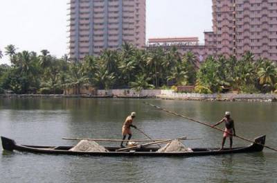 В Индии рыбакам удалось поймать морское чудище (ВИДЕО)
