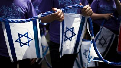 Около 15 тысяч человек митингуют у резиденции Нетаньяху в Иерусалиме