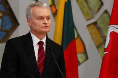 Президент Литвы прекратил самоизоляцию из-за коронавируса