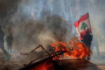 В Бейруте 728 человек пострадали в ходе антиправительственных беспорядков