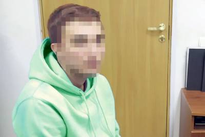Житель Москвы соблазнил малолетнюю школьницу из Волгограда