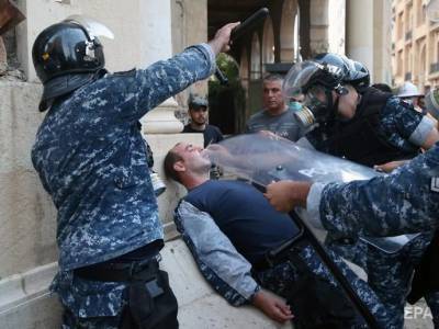 В Бейруте во время столкновений с полицией пострадали более 700 человек