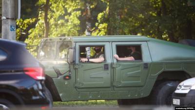Выборы в Беларуси: центр Минска заблокировали военные, задержаны 30 наблюдателей