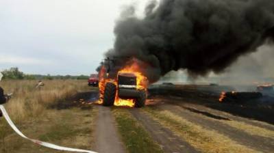 В Кузнецком районе из-за загоревшегося трактора вспыхнуло поле
