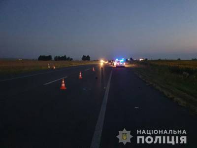 В ночной аварии на трассе Киев-Чоп погиб молодой человек