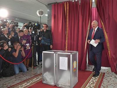 Лукашенко отдал свой голос на выборах президента Белоруссии: за кого — не известно