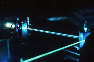 Учёные разработали лазер, нарушающий принципы распространения света