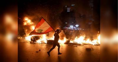 Бейрут в огне: захват министерств вынудил главу правительства Ливана согласиться на досрочные выборы