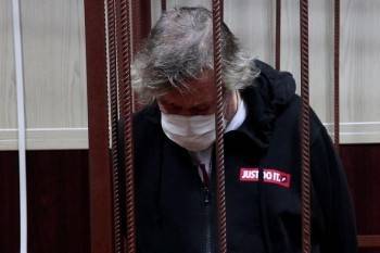 Адвокат семьи Захаровых не говорит, что Ефремову вынесут обвинительный приговор