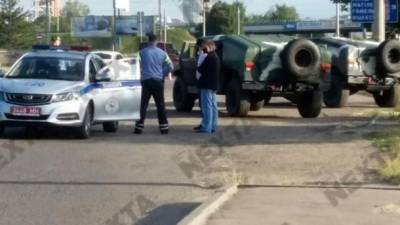 На въездах в Минск стоят бронеавтомобили