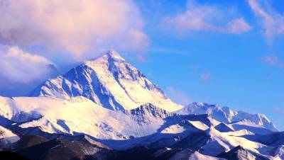 83-летний житель Кабардино-Балкарии покорил Эверест
